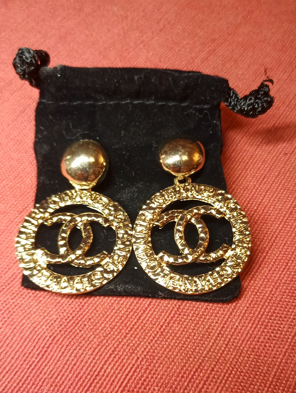 Gold Tone Interlocking Circle Drop Earrings - CC Decorations